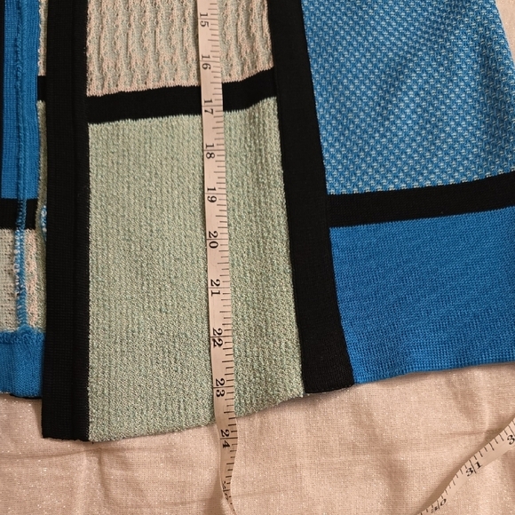 Ming Wang 2 Pieces Blue and Black Geometric Cardigan And Top - Picture 16 of 16
